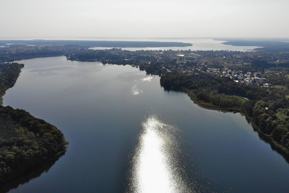 Einen einmaligen Blick über die Mecklenburgische Seenplatte bietet z.B. ein Flug mit dem Heißluftballon.